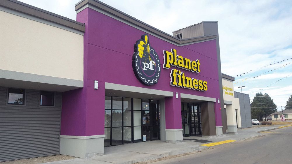 Parkway Plaza: 200-260 S. Woodruff Avenue, Idaho Falls, ID 83401